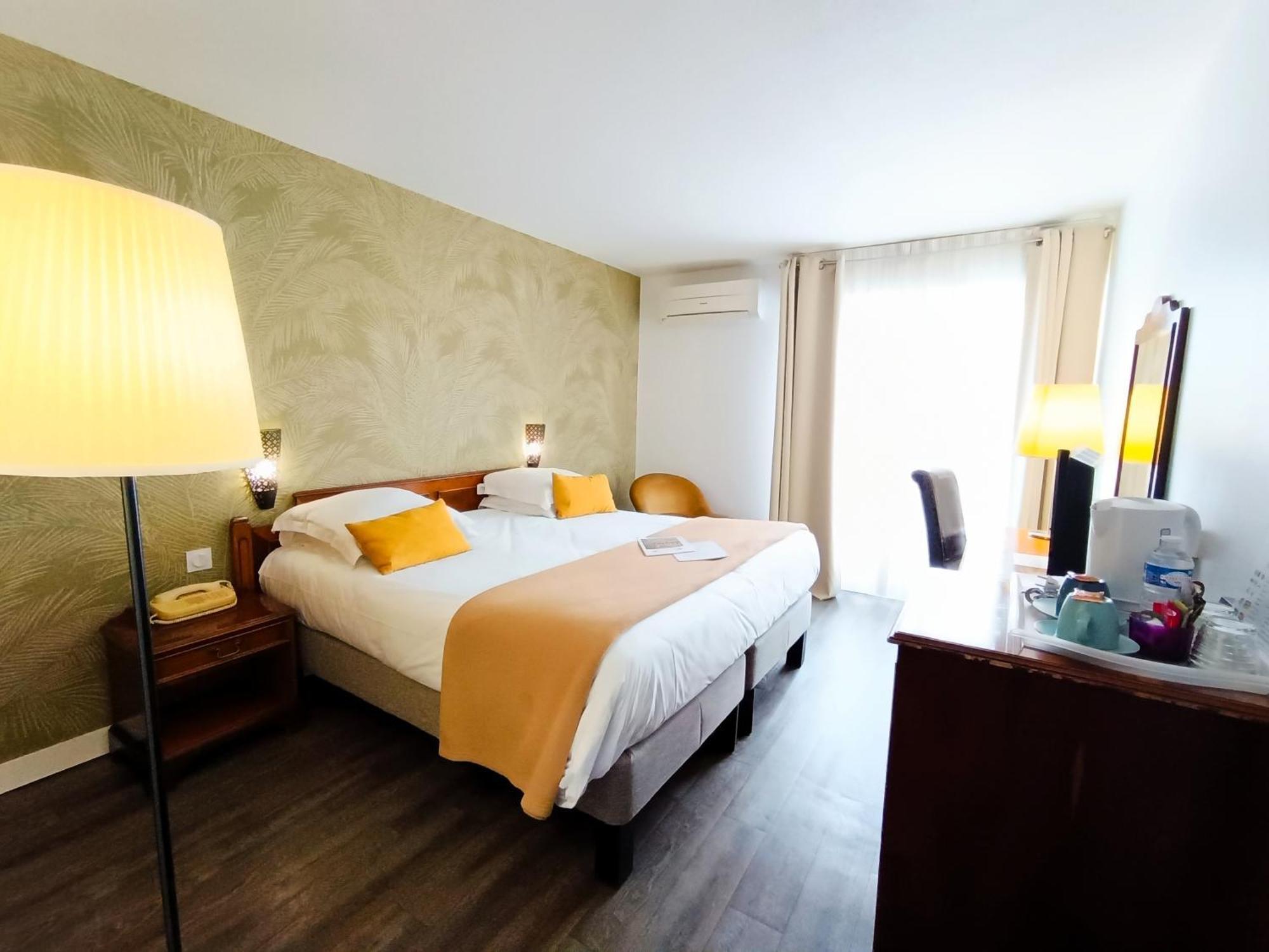 Hotel Des Tuileries Nimes Ngoại thất bức ảnh