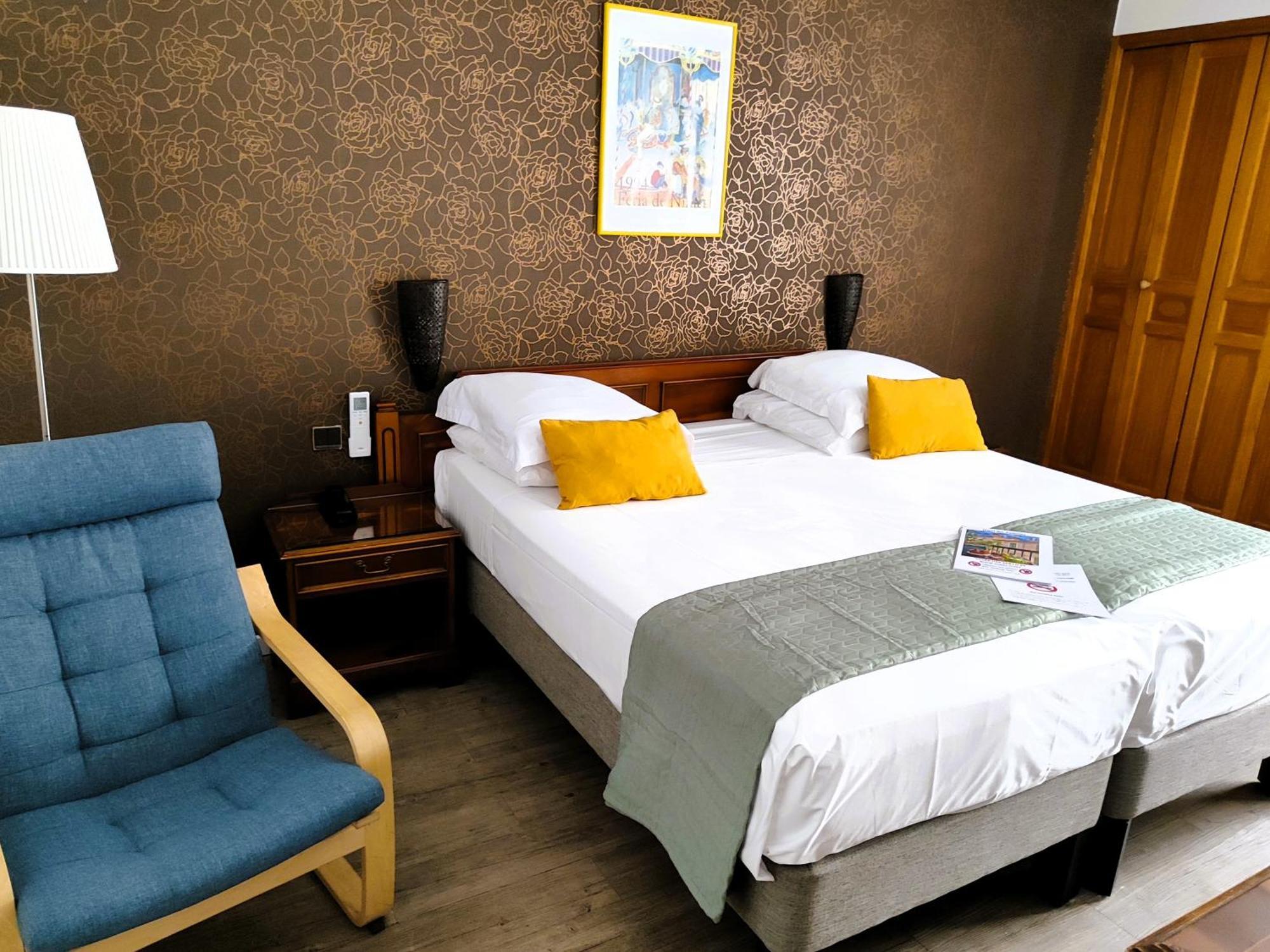 Hotel Des Tuileries Nimes Ngoại thất bức ảnh