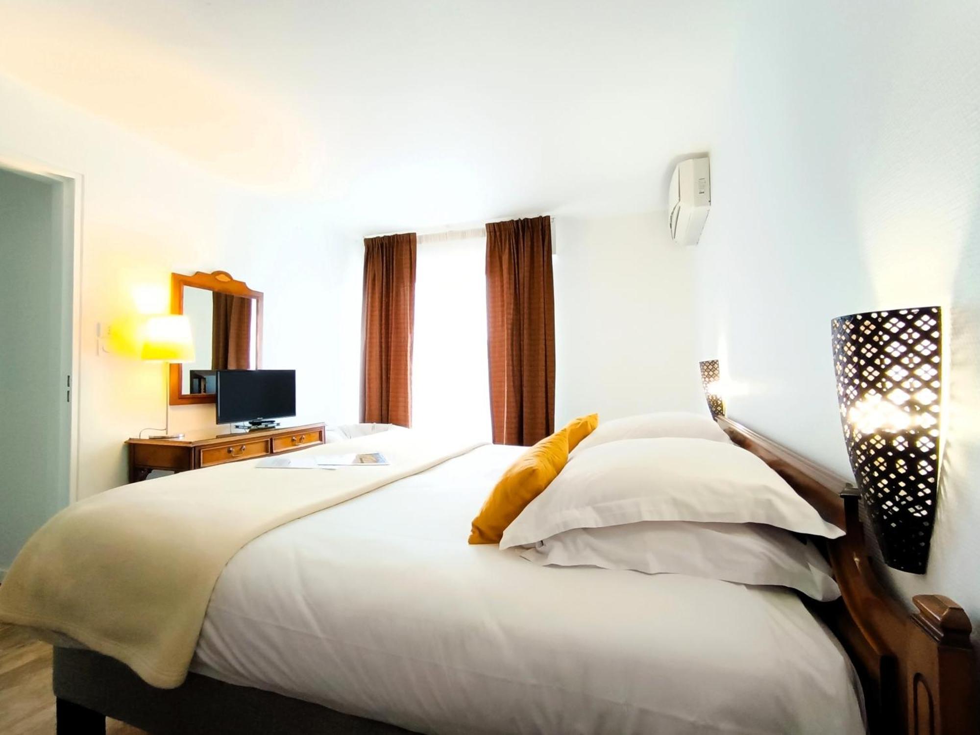 Hotel Des Tuileries Nimes Ngoại thất bức ảnh